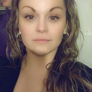 Meet your Posher, Priscilla